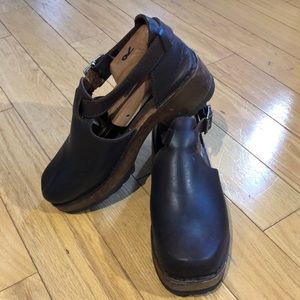 Vintage Zodiac Clogs